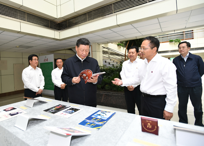 8月19日至22日，中共中央總書記、國家主席、中央軍委主席習近平在甘肅考察。這是21日下午，習近平在讀者出版集團有限公司考察。